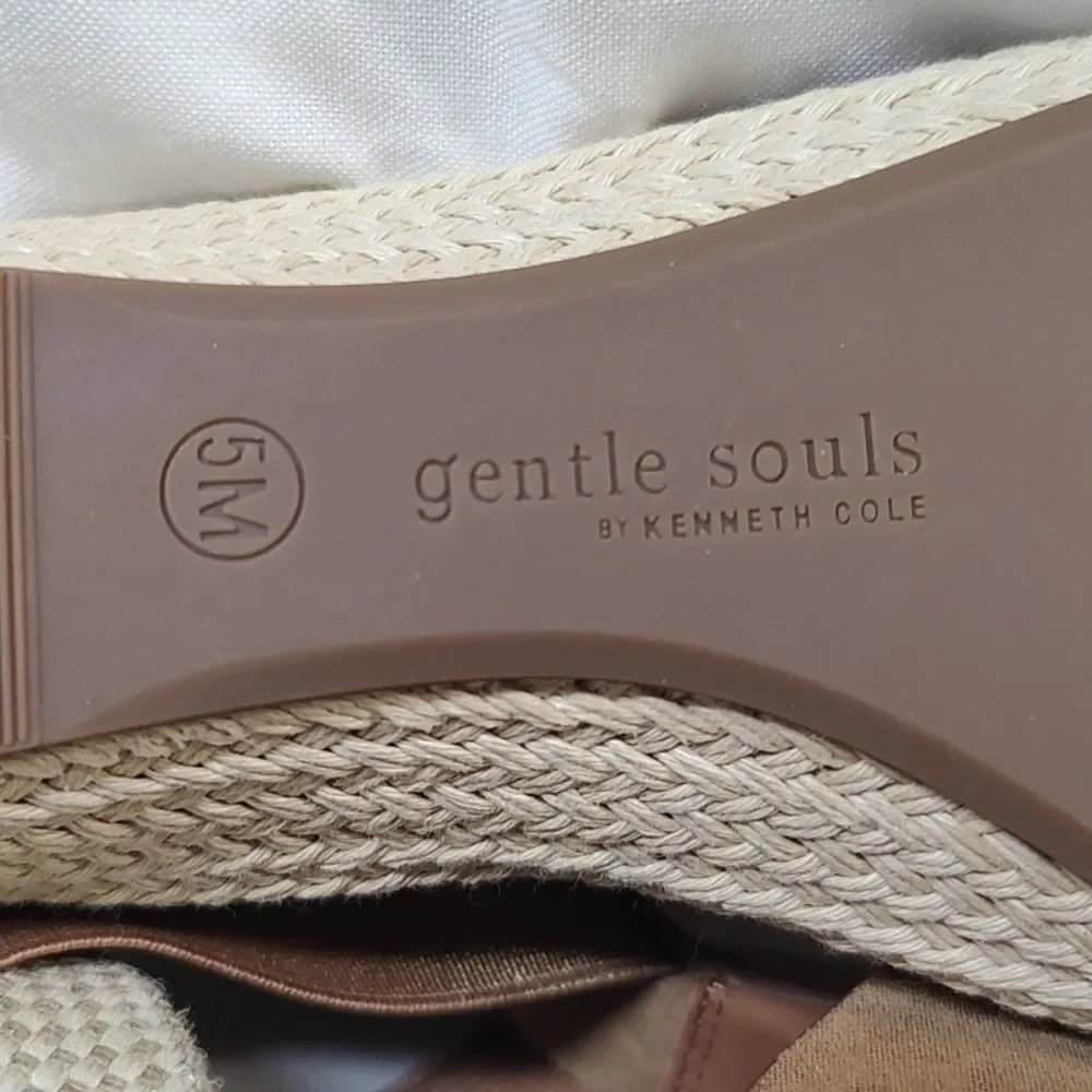 Gentle Souls By Kenneth Cole Size 5 Animal Print Gold Tan Espadrille Wedges New